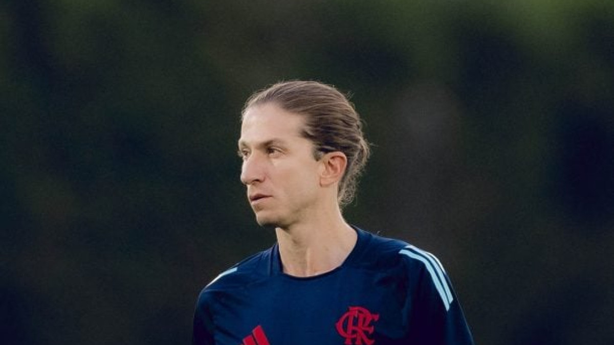 Clube inglês busca substituto para o lugar de Enzo Maresca, mas não avançou nas conversas com treinador rubro-negro