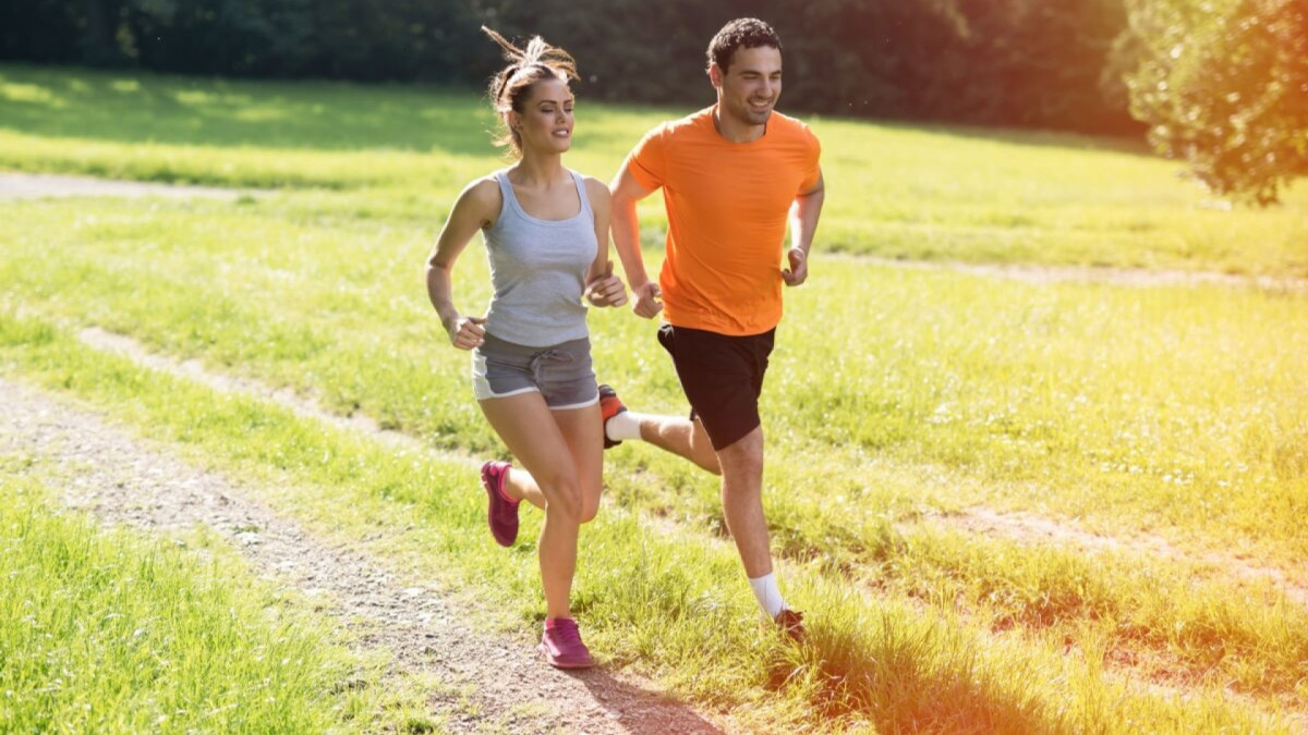 Quer se exercitar ao ar livre no verão? Veja 4 exercícios físicos ideais