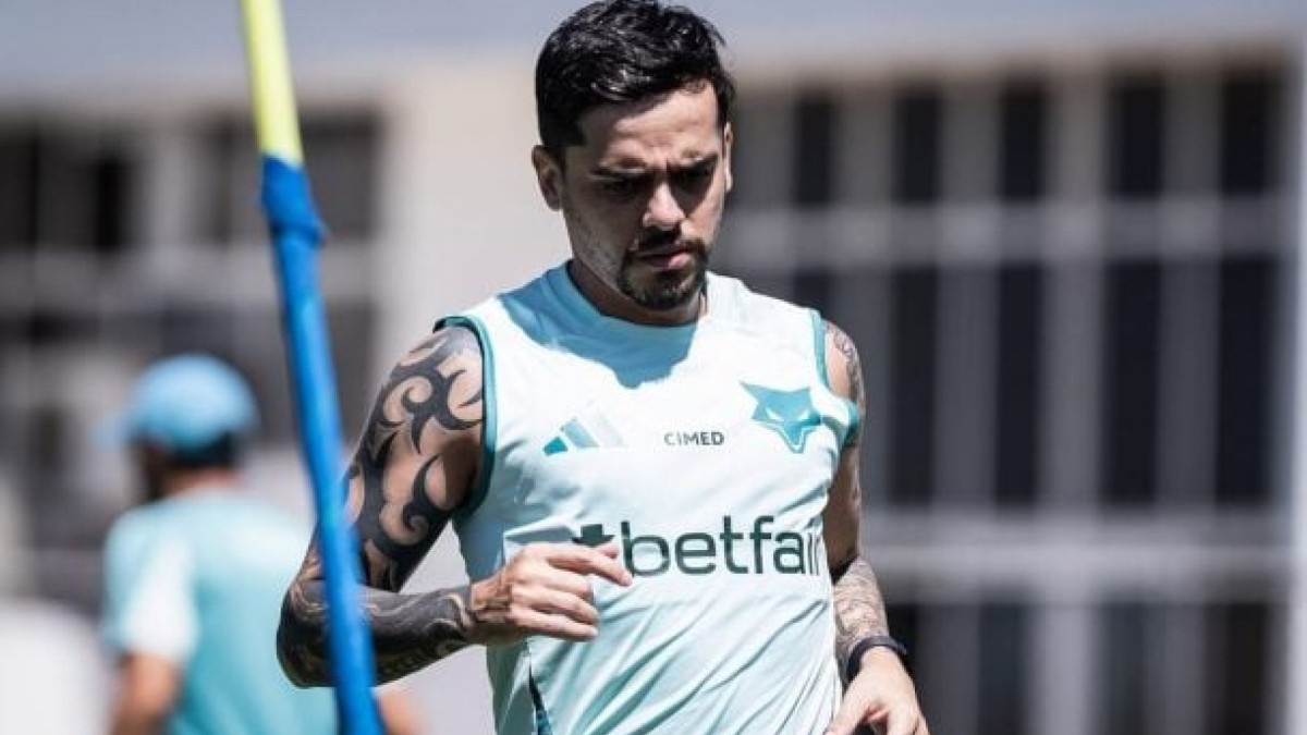 Lateral-direito tinha contrato até o fim do ano com o Timão e deve assinar com a Raposa ainda nesta semana