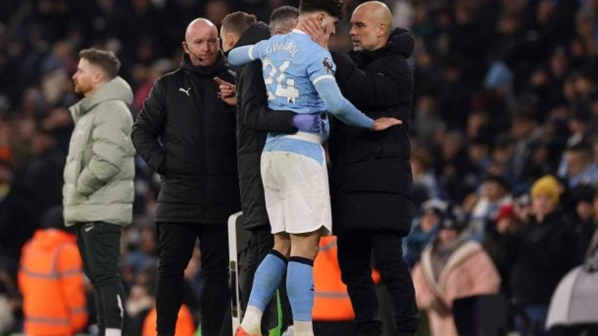 Zagueiro croata terá que passar por cirurgia após lesão no empate com o Chelsea; Pep Guardiola também perde Ruben Dias e vive crise defensiva