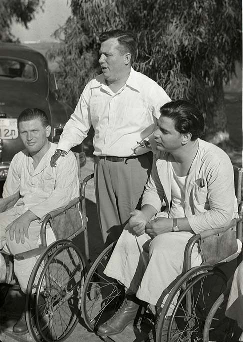 Assim, em 1945, ele foi convidado para fazer o filme Diary of a Sergeant. Sua atuação o credenciou para ingressar no elenco do filme Os Melhores Anos de Nossas Vidas. 