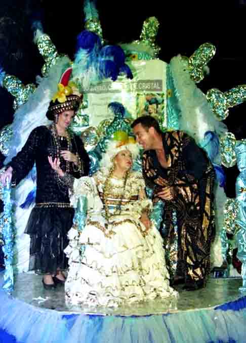 Bidu Sayão - Beija-Flor 1995 - A agremiação de Nilópolis contou a saga da grande lírica brasileira. Coube ao carnavalesco Milton Cunha retratar a vida e obra da artista na Sapucaí. Na apuração, a Azul e Branco ficou em terceiro lugar. 