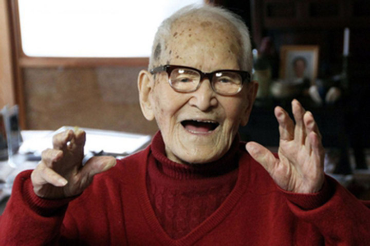 Para homens, o recorde verificado é: Jiroemon Kimura (Japão) — morreu em 2013, com 116 anos.
