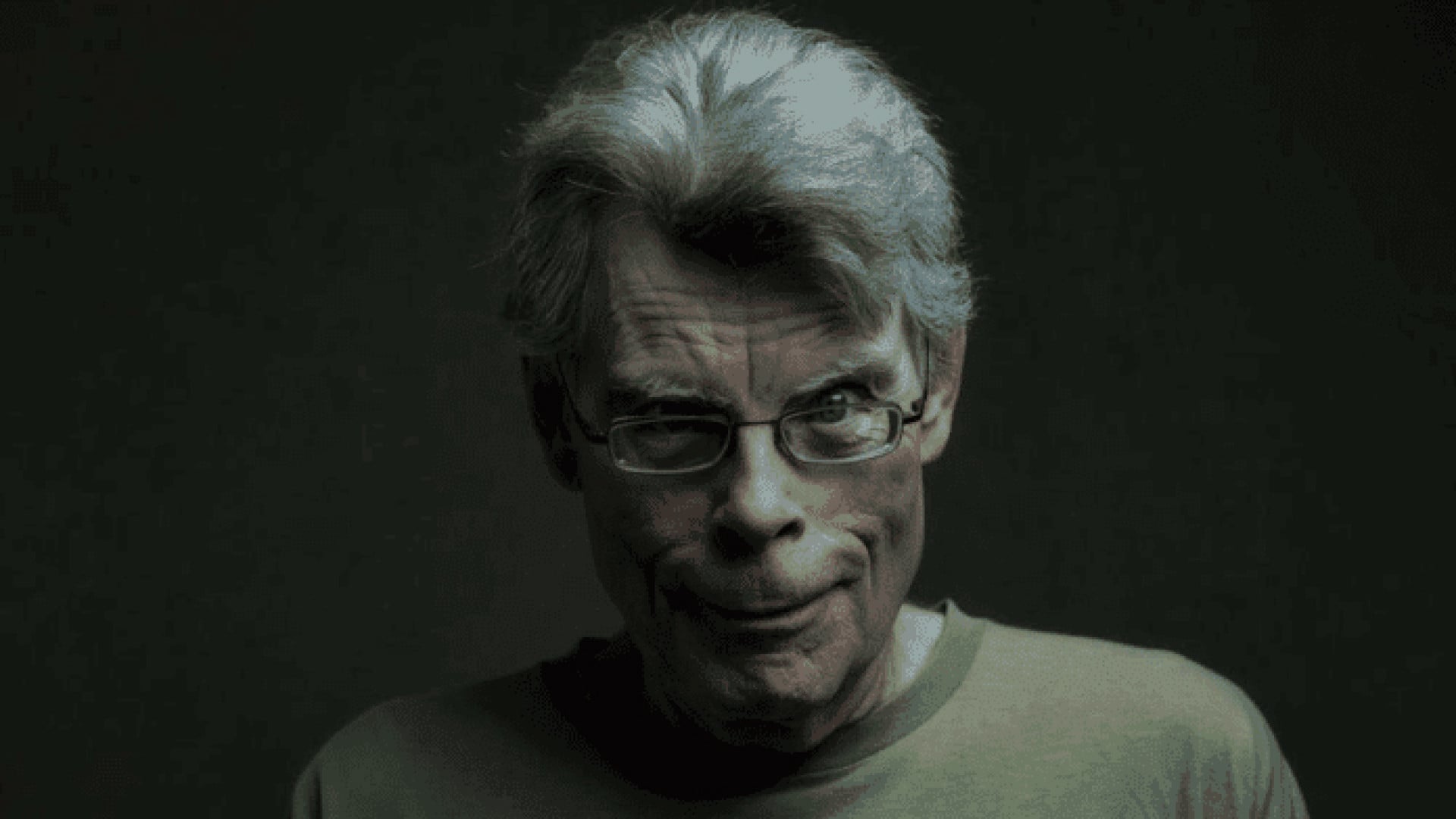 Stephen King, consagrado na literatura do terror, brilha em mistério do cotidiano 