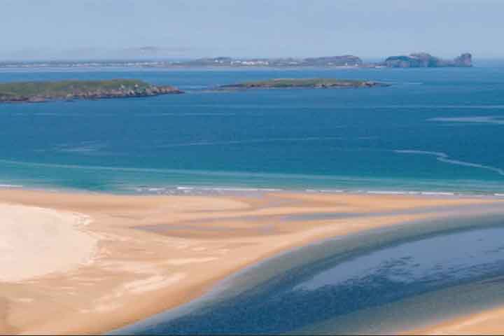 O governo irlandês anunciou a renovação de uma campanha que tem o objetivo de reavivar as comunidades de 23 ilhas situadas na costa oeste do país. 
