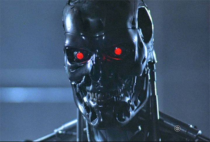 No filme original, lançado em 1984, o robô T-800 ficou conhecido por ser um assassino cibernético enviado do futuro para eliminar alvos específicos.