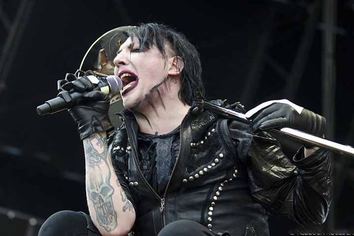 O sucesso comercial veio em meados da década de 1990, com álbuns que redefiniram os limites dos subgêneros shock rock e do metal industrial. 
