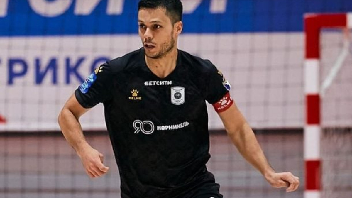 Alex Felipe faleceu quando iria embarcar em um voo após partida válida pela Taça da Rússia. Timão lamentou o ocorridos nas redes