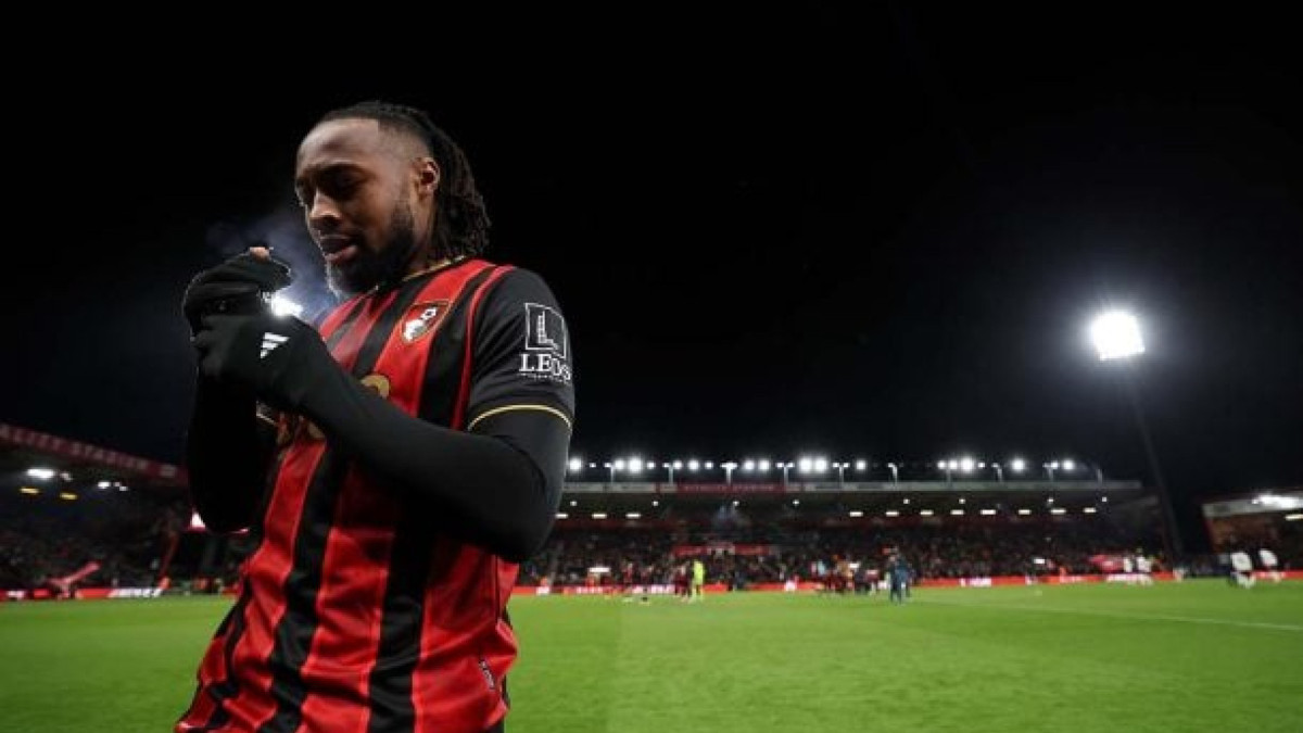 Jogador do Bournemouth será submetido a exames médicos na próxima quinta-feira; imprensa inglesa dá a negociação como certa