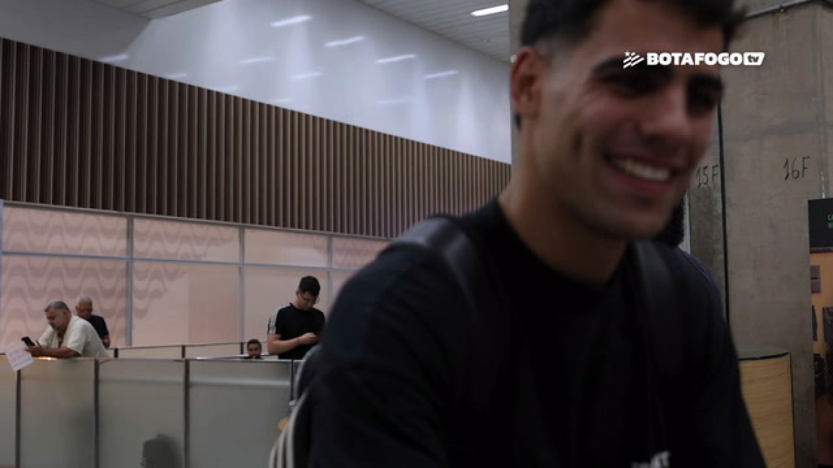 Anunciado pelo Botafogo, Villalba cita Loco Abreu como referência