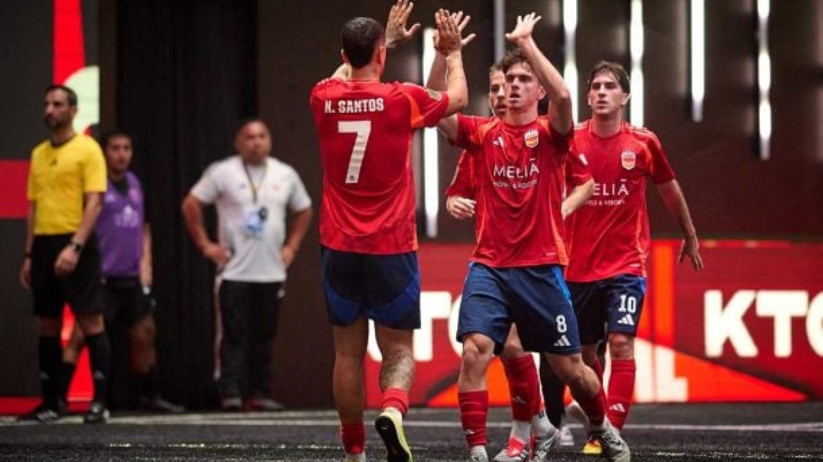 Espanhóis abrem 4 a 0, deixam os peruanos encostarem no placar, mas conseguem o seu segundo triunfo no final