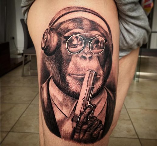 Essa tendência, impulsionada por celebridades, levou ao avanço de novas tecnologias a laser que permitem tratamentos personalizados que preservam a pele. 