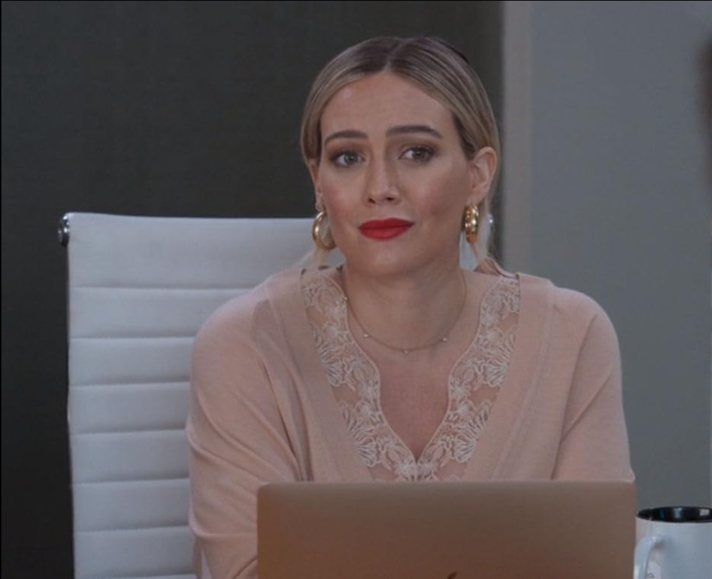 Em 2015, iniciou uma nova fase profissional ao retornar à televisão como parte do elenco principal da série “Younger”. Ao longo de sete temporadas, interpretou Kelsey Peters, uma jovem editora de livros ambiciosa e elegante, papel que marcou sua consolidação em produções voltadas ao público adulto. 
