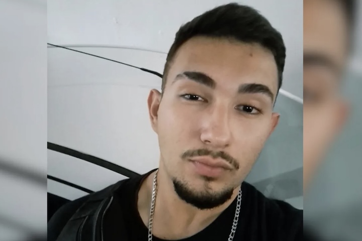 Ele ainda vai precisar ficar sob observação enquanto aguarda o resultado de exames laboratoriais e de imagem.