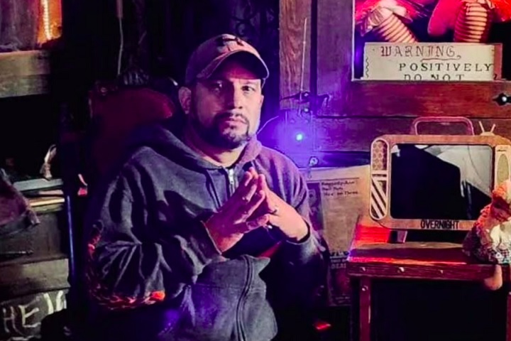 A New England Society for Psychic Research (NESPR), organizadora do evento, confirmou a morte em um comunicado nas redes sociais, sem divulgar a causa. Segundo a polícia local, Rivera foi encontrado sozinho em seu quarto de hotel. 