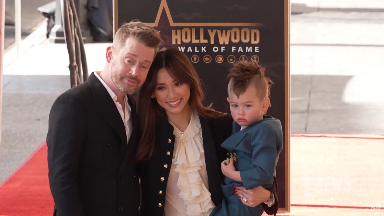 Culkin afirmou que pretende manter essa ilusão pelo maior tempo possível, considerando a idade dos filhos. Dakota nasceu em 2021, e Carson em 2022.
