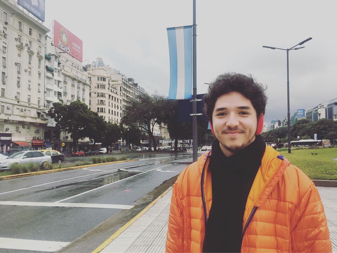 Entre 2015 e 2024, João Vitor namorou a atriz Mariana Molina.
