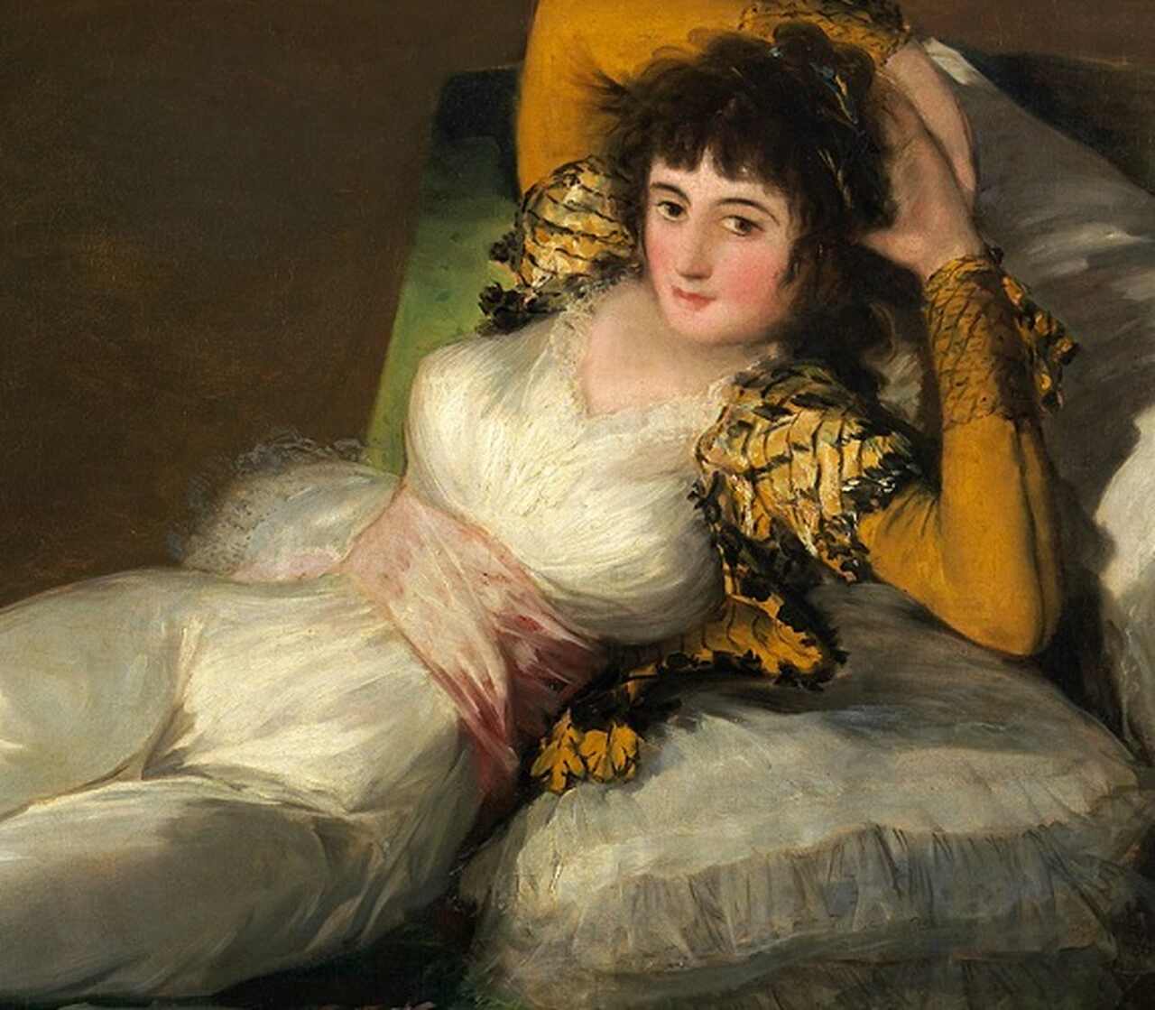 A A Maja Vestida, de Goya, é considerado um atraente quadro devido à postura provocante e pelo belo traje marcando o corpo da modelo da obra.