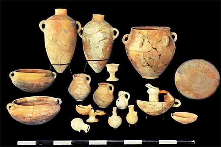 Sua longa história e adaptação a diferentes culturas demonstram sua relevância em diversas civilizações e épocas. Veja lugares proeminentes na produção de cerâmica 