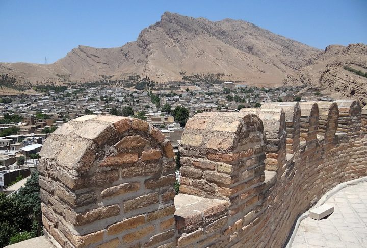 Vale de Khorramabad (Irã) – Região montanhosa com fortificações históricas, como a cidadela de Falak-ol-Aflak. A região serviu como um importante centro cultural e estratégico ao longo de milênios.