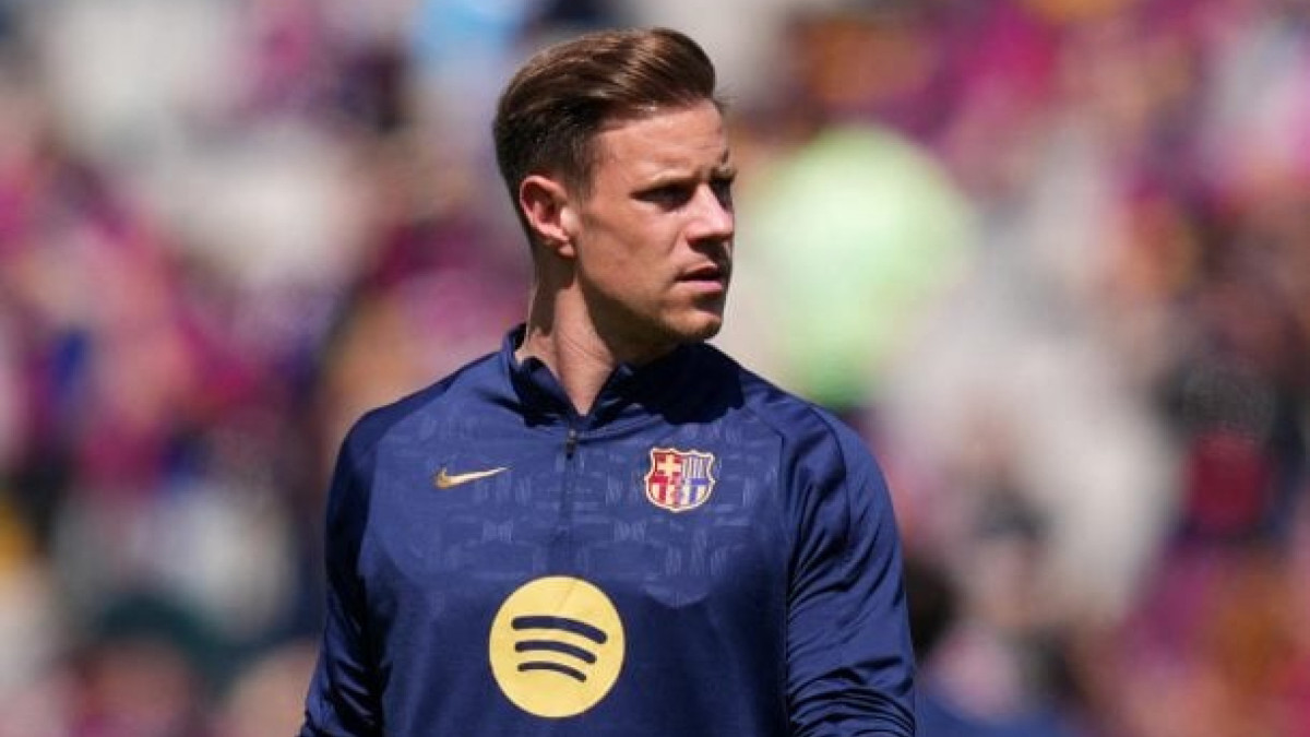 Goleiro se machuca antes da semifinal da Supercopa da Espanha, passa por exames e pode ter futuro em janeiro afetado