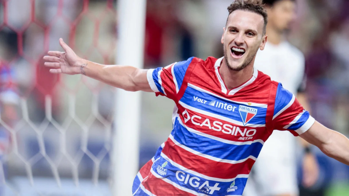 Fortaleza alinha permanências e saídas nesse início de temporada e quer seguir com Pochettino. 