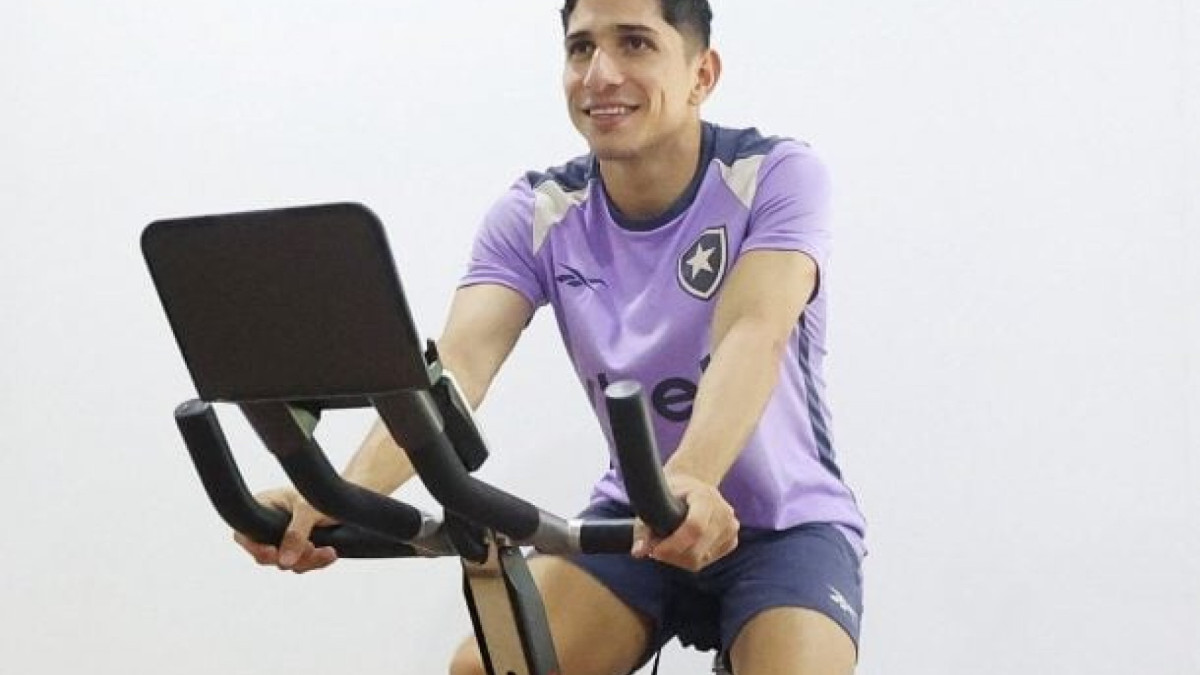 Jogador se reapresenta nesta quarta-feira (7), no CT Loinier, após imbróglio na Venezuela, onde passou férias com a família