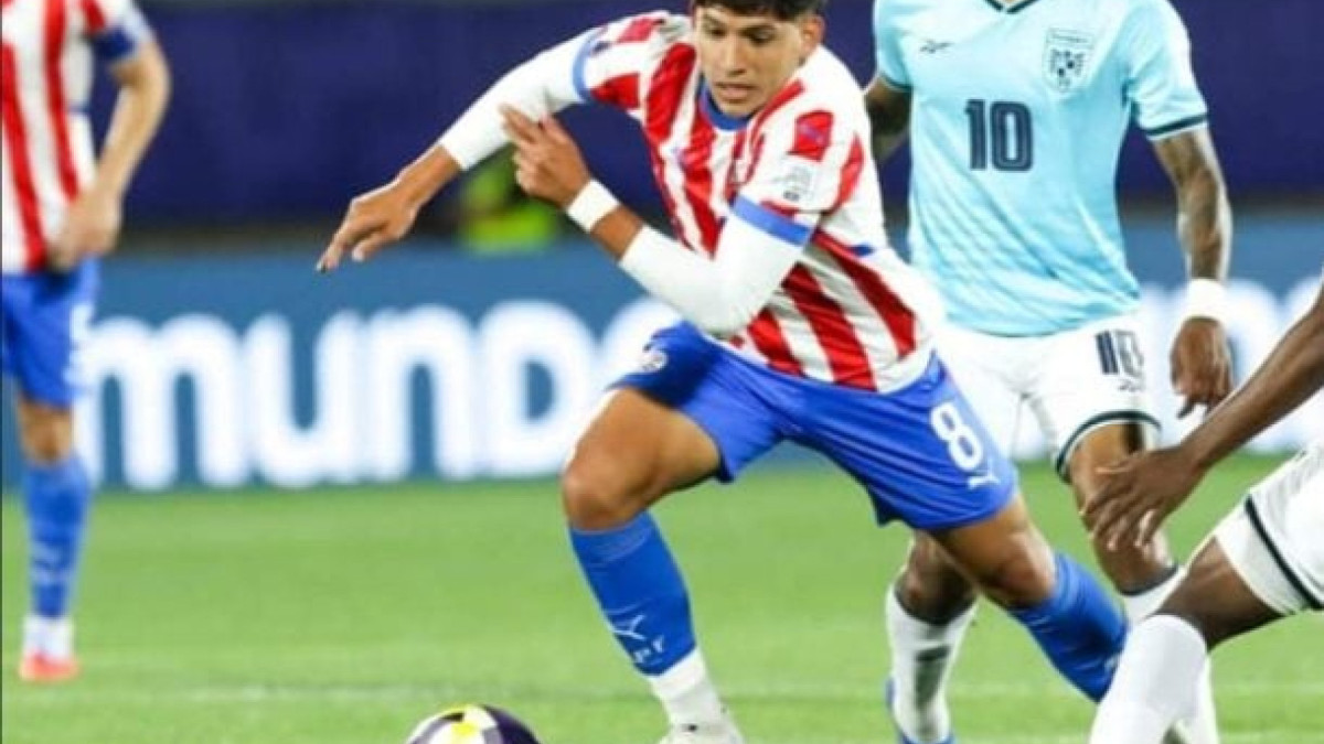 Meia de 18 anos confirma viagem para BH antes do dia 12 e rebate estar 