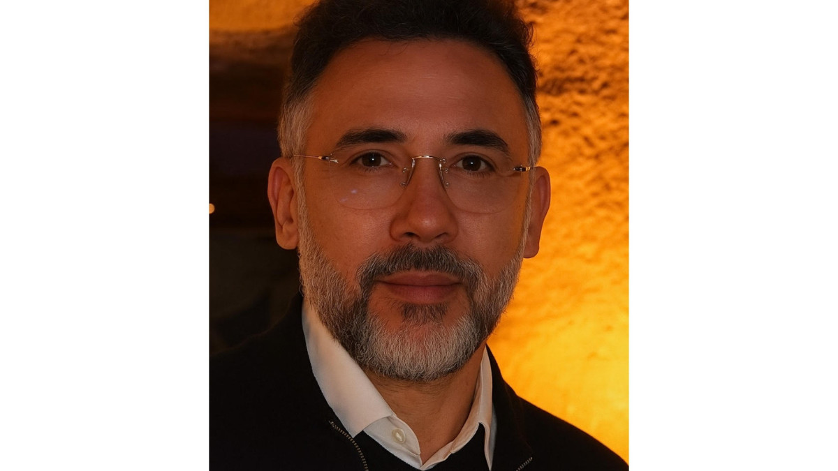 Luis Fl&aacute;vio &eacute; professor do curso de ci&ecirc;ncias biol&oacute;gicas e coordenador do Laborat&oacute;rio de Biotecnologia e Gen&ocirc;mica (Biogen) da Universidade Estadual do Cear&aacute; 