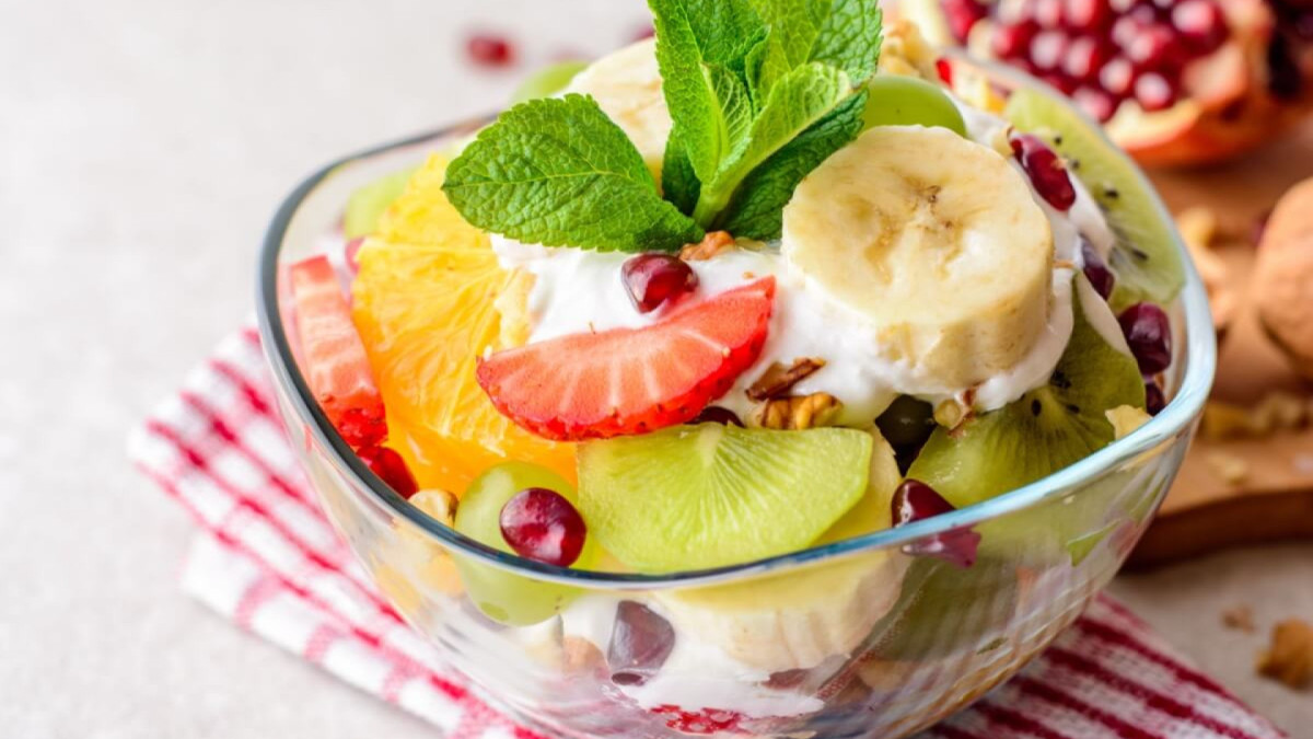 Salada de frutas para o verão: 6 receitas criativas e refrescantes