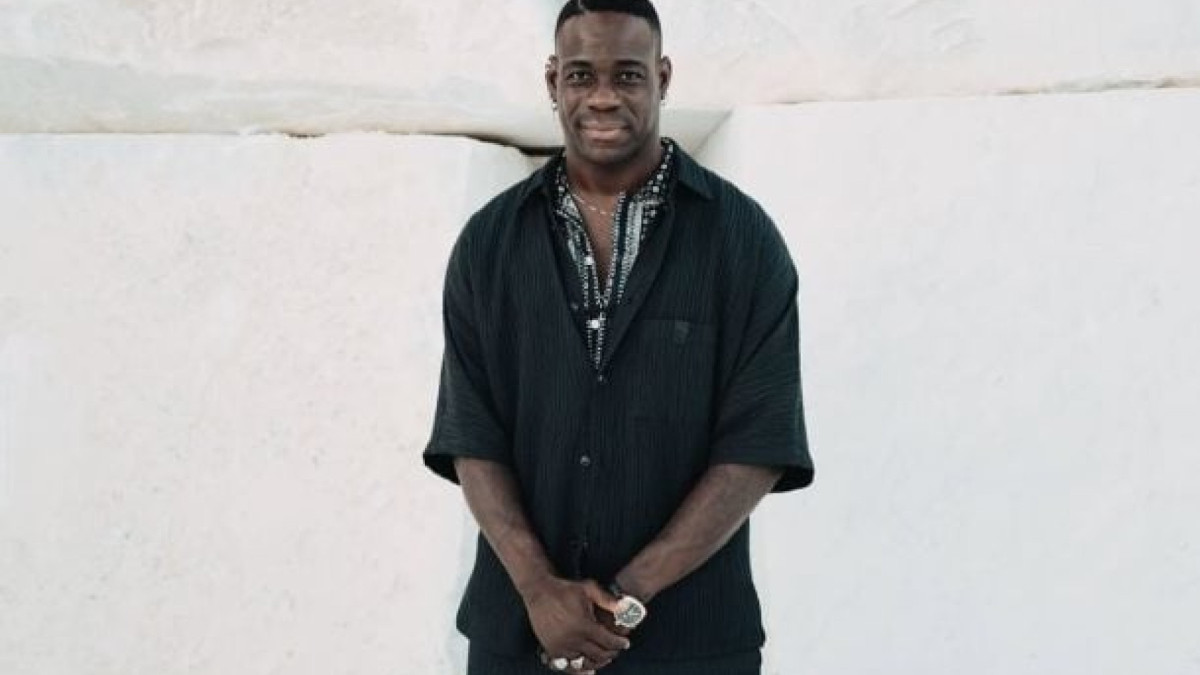 Atacante tem acordo com o Al Ittifaq, de Dubai, e aguarda assinatura do contrato após deixar o Genoa