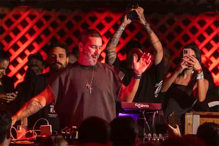 O ator chegou a reprisar seu papel de Mocotó em uma temporada comemorativa de “Malhação”, reforçando o vínculo afetivo com o público que o acompanhava desde os anos 1990.
