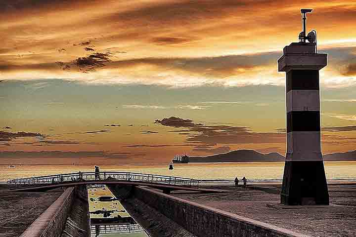Ainda assim, moradores e turistas costumam ter preferências por determinados trechos, seja pela tranquilidade, pela proximidade com o comércio ou pela presença de quiosques específicos. A seguir, conheça 6 praias de Santos que se destacam e valem a visita.
