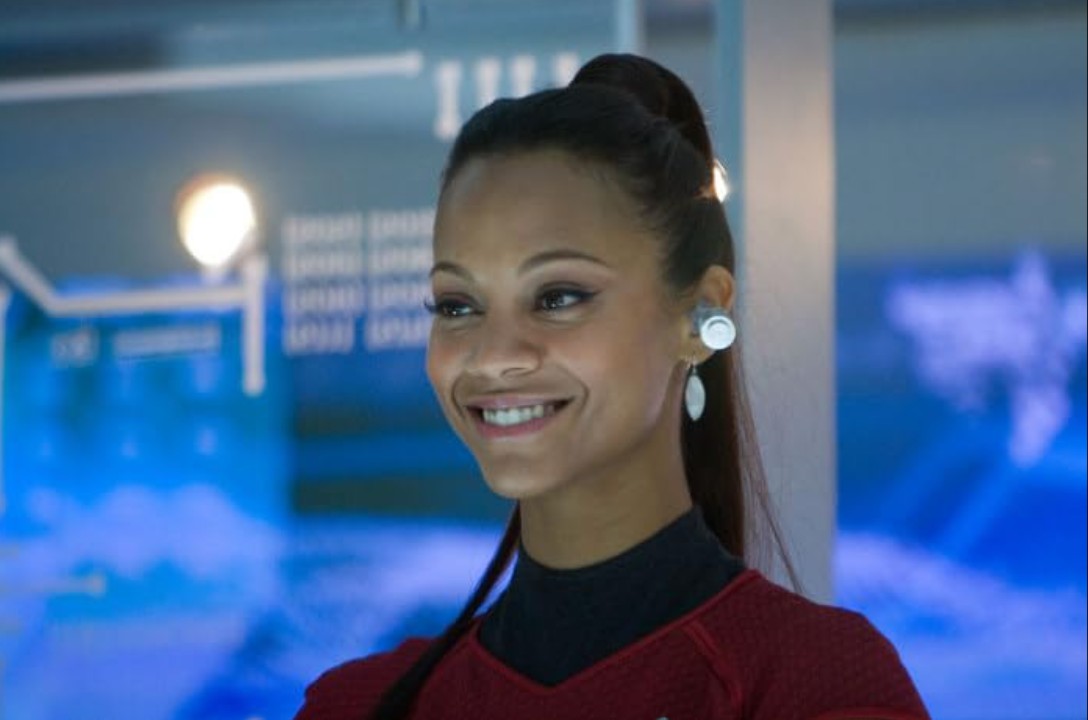 Em “Star Trek”, dirigido por J.J. Abrams, interpretou Nyota Uhura. O filme reiniciou a franquia de ficção científica e acompanhou os primeiros anos da tripulação da nave Enterprise.
