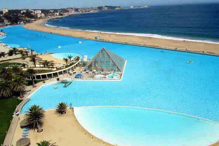 A estrutura, que levou cerca de cinco anos para ser concluída, armazena 250 milhões de litros de água, e teve gastos operacionais elevados por causa do tamanho e da ousadia do projeto.