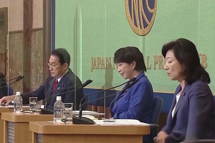 Mesmo já tendo comandado pastas como Economia, Assuntos Internos e Igualdade de Gênero, a nova primeira-ministra sempre manteve distância dos debates sobre o papel das mulheres na sociedade japonesa. 