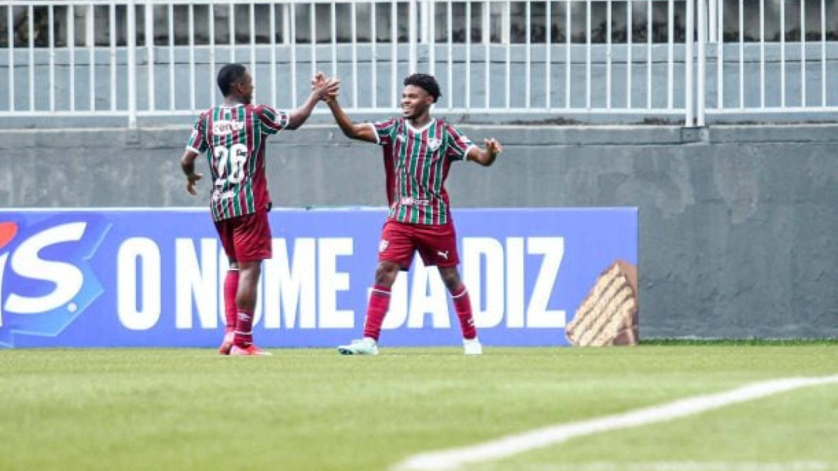 Tricolor suporta pressão final do Jacaré, garante vitória por 1 a 0, com gol marcado por Palacios, e chega ao seis pontos no Grupo 25