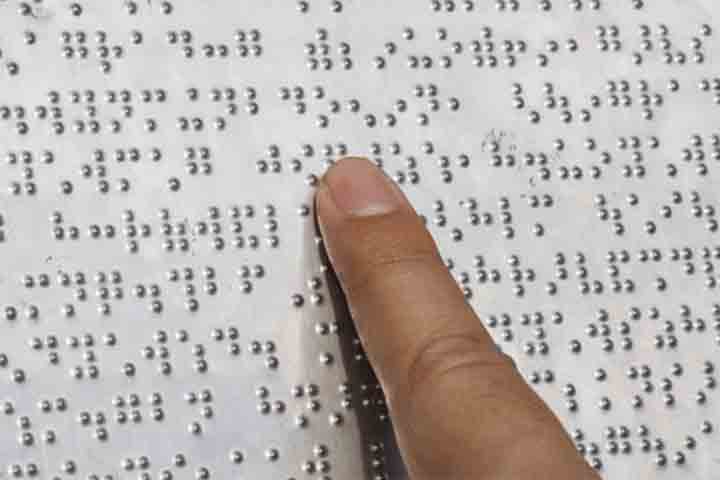 Louis Braille, entretanto, continuou ensinando o método aos alunos do instituto, que rapidamente perceberam suas vantagens. As crianças liam mais rápido, escreviam com autonomia e conseguiam acessar conteúdos que antes eram impossíveis. 
