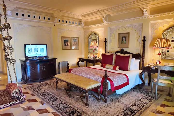 As metragens variam de 20 m² — nos quartos de luxo — a 161 m² na Suíte Presidencial.