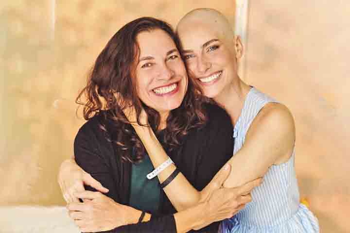 Alguns meses depois, a batalha que na arte retratei, começou a fazer parte da minha vida., citou a atriz sobre o diagnóstico.