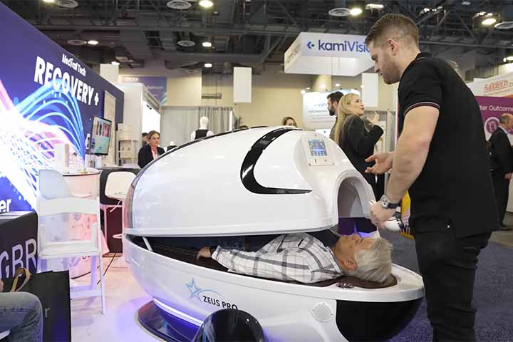 Desde então, a feira tem servido como vitrine para produtos e tendências que frequentemente moldam os rumos da indústria eletrônica e digital nos anos seguintes. Desde 1998, Las Vegas se tornou sua sede fixa, oferecendo a infraestrutura necessária para um evento de escala global.
