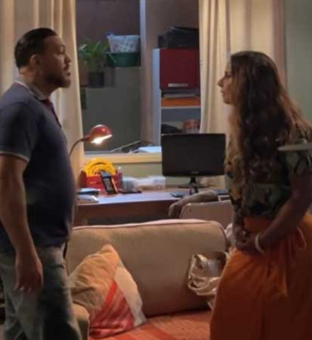 Viviane vive Consuelo, antigo amor de Misael, personagem interpretado por Belo. O reencontro é marcado por tensão e troca de farpas,.