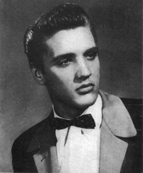 Na época, o produtor Sam Phillips buscava em Elvis um som que unisse o público negro e branco. 