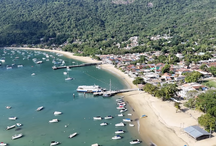 Ilha Grande, pertencente ao município de Angra dos Reis, é a maior das ilhas do arquipélago.