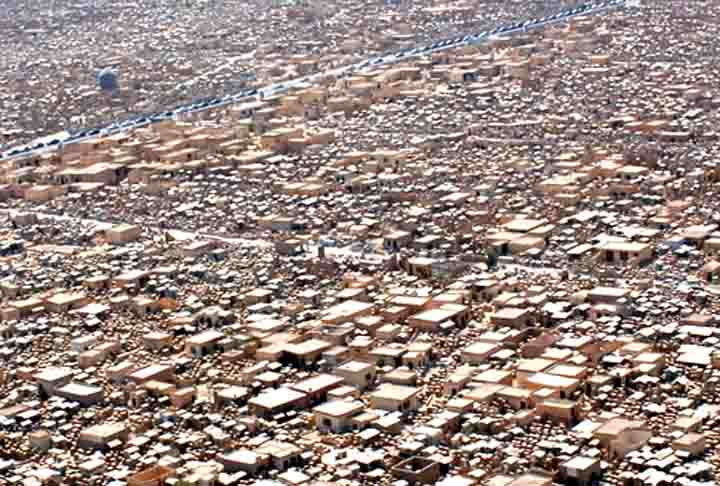 Entre os mortos do Wadi-us-Salam, estão pessoas que foram vítimas de guerra, doenças, acidentes e velhice. 