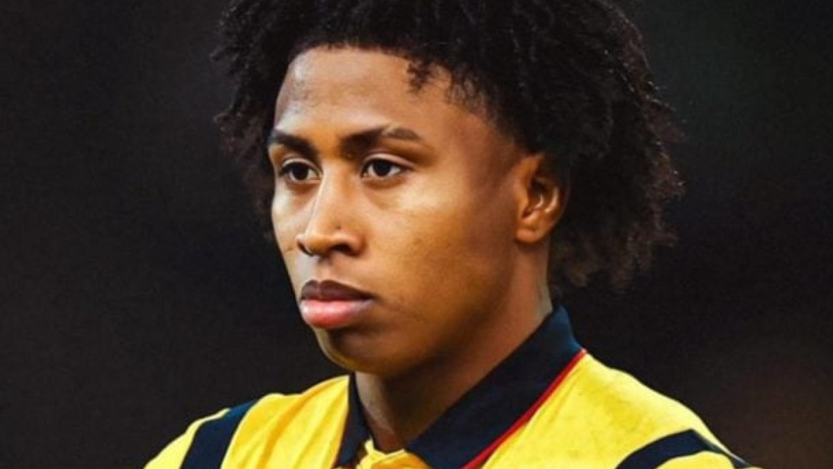 Lateral-direito deve desembarcar no Brasil neste fim de semana para iniciar o processo de exames médicos e assinatura de contrato