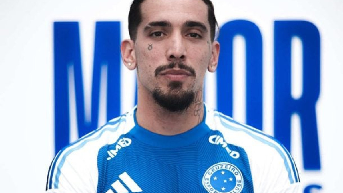 Atacante, que estava no Mirassol em 2025, é anunciado pela Raposa nesta sexta-feira e assina contrato até o fim de 2027