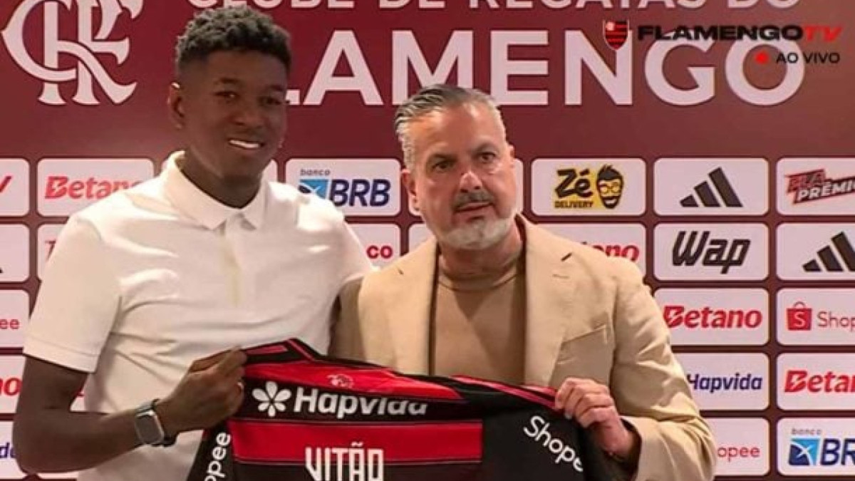 Dirigente revela que Fla procurava zagueiro e goleiro imediatamente; o primeiro já chegou (Vitão); veja as falas do diretor
