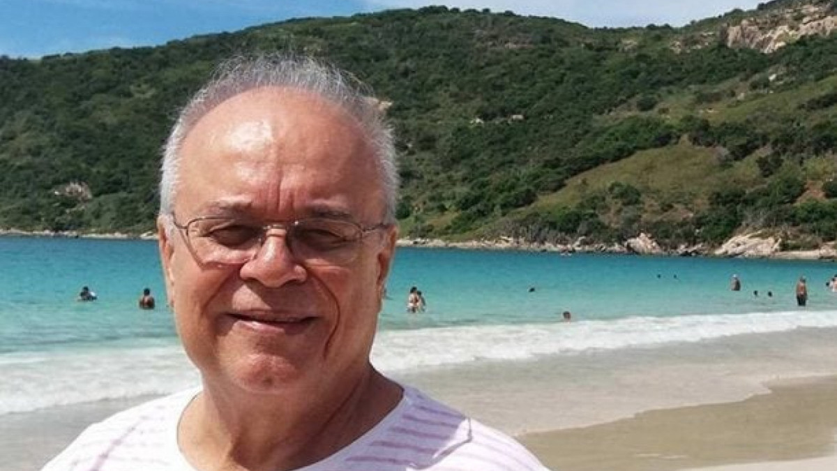 Um dos nomes mais influentes da crônica esportiva nos anos 1970 e 1980, ele estava internado há uma semana por causa de uma pneumonia