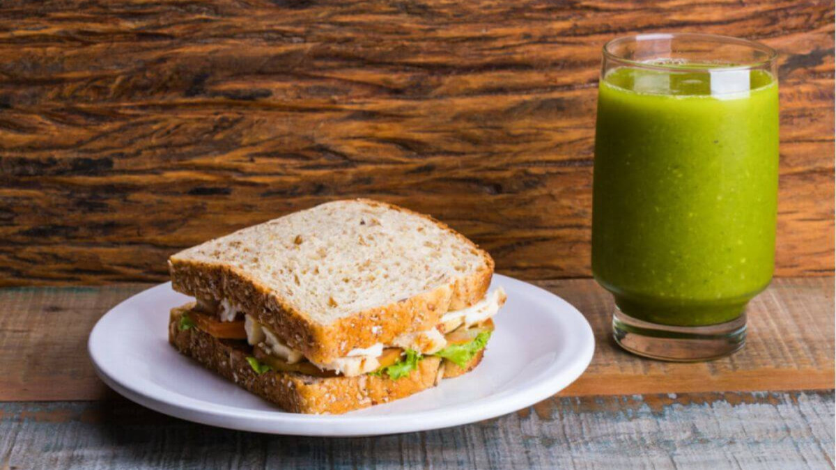 7 lanches com frango para comer antes do treino de musculação